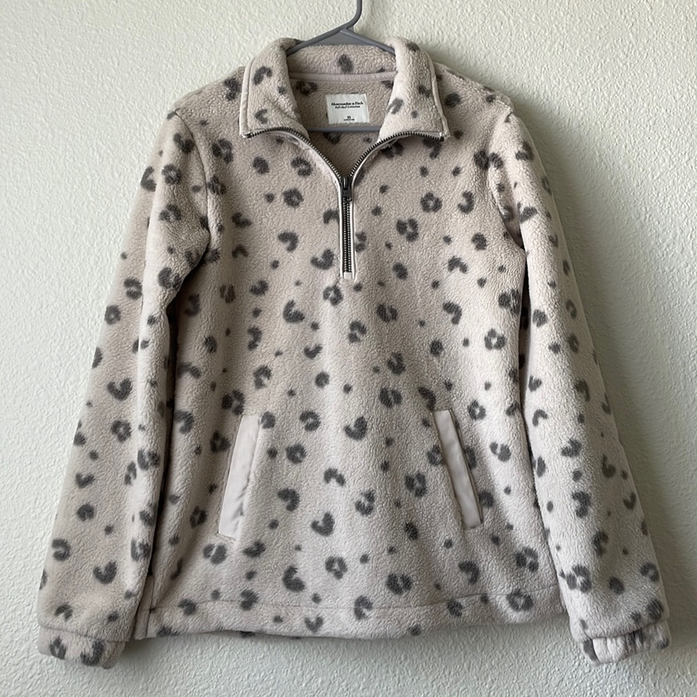 Abercrombie & Fitch Leopard Print Quartzip Sweater